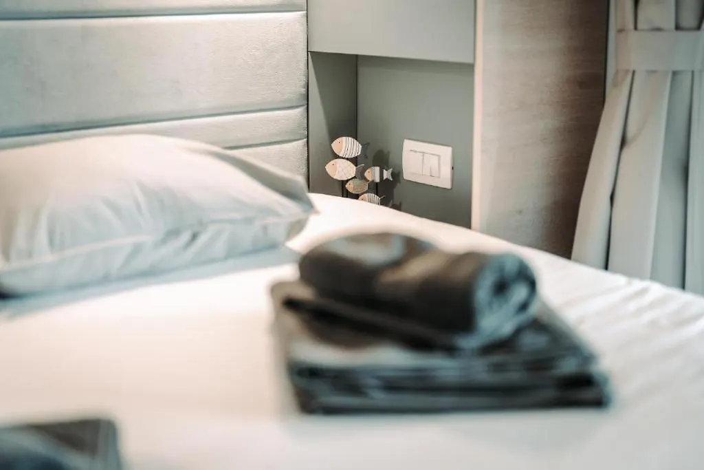 Sea House Pool & Jacuzzi, Bikes, Sup - Privilege Point Camping & Villas Selce Vakantiehuis